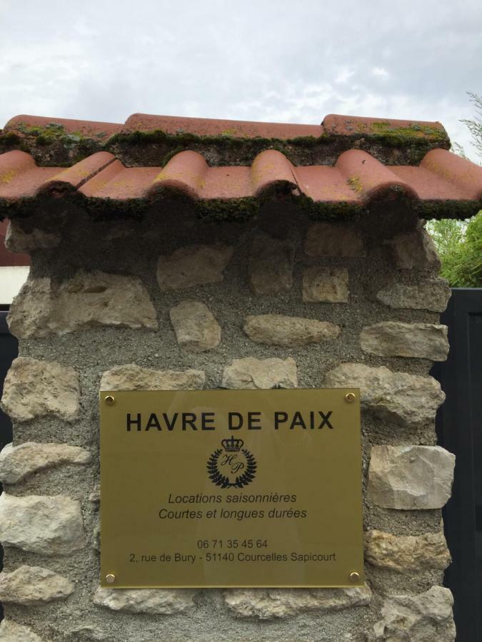 Un Havre De Paix Apartment Courcelles-Sapicourt Bagian luar foto